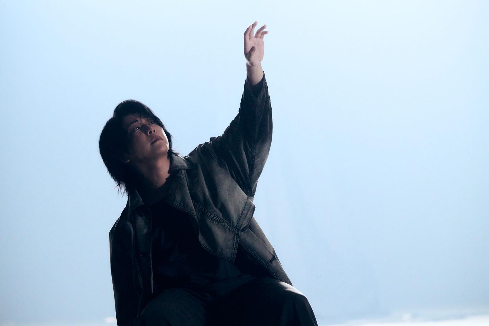 『灰色』Official Music Video Teaser Photo #3 公開