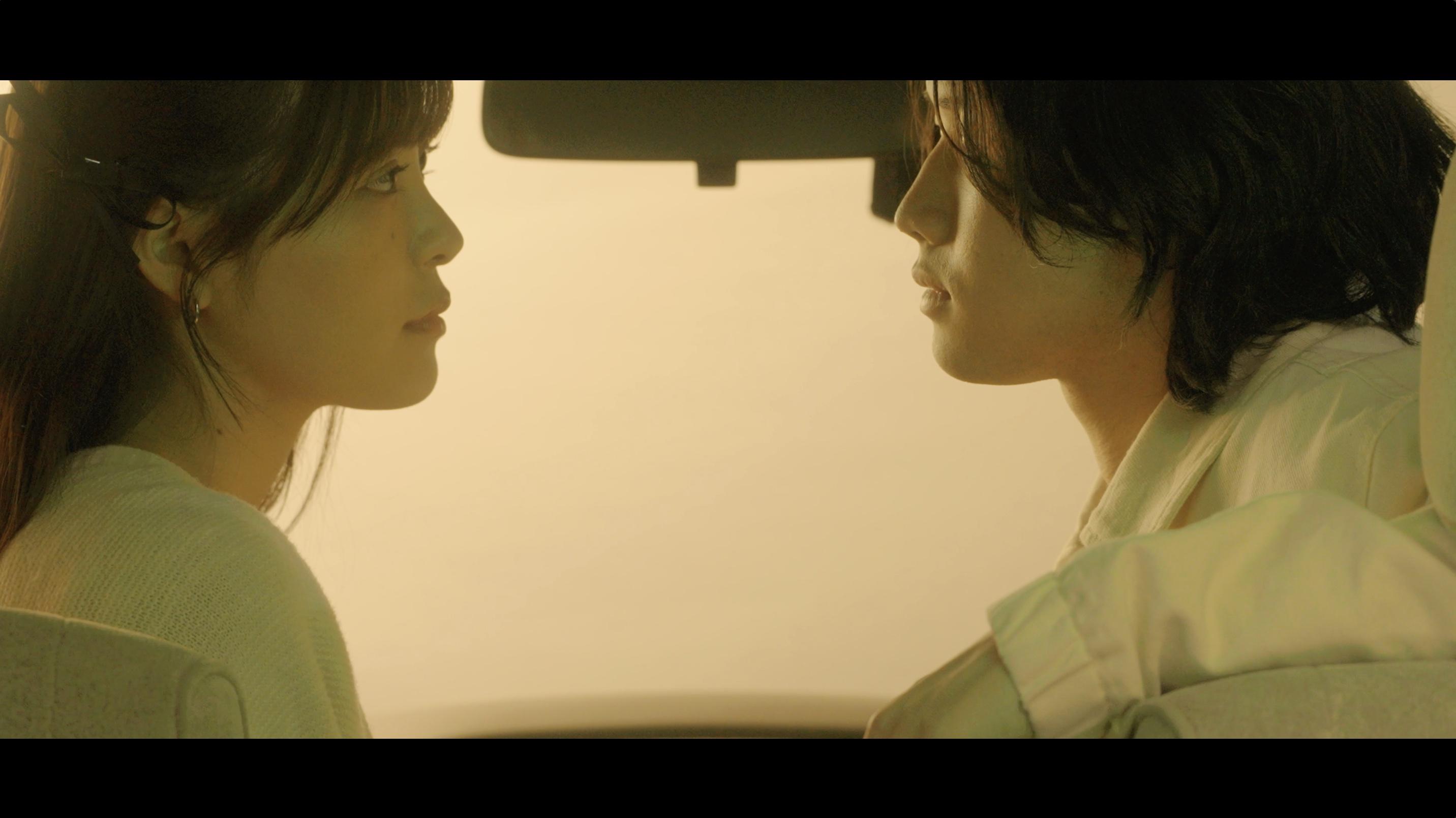 "過去"と"現在"の物語が映像で繰り広げられる、儚く切ない「愛でたし。」のMVが公開。